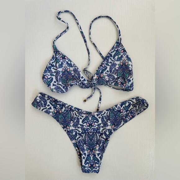 🌊👙☀️🕶️ Blackblough Greek Print Bikini Set - Fully Adjustable top & bottoms - Picture 1 of 4